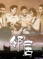 窦唯曝骑电动车近照 身材发福略秃顶 2015-05-19 19日早上，继窦唯乘坐地铁照曝光后，有网友在微博上再次曝光几张窦唯骑电动车的照片，照片中，窦唯身穿白色休闲T恤短裤，戴一副墨镜，身材发福、头顶略秃，和之前的地铁照并无半分差别，还是颓废大叔范儿。
