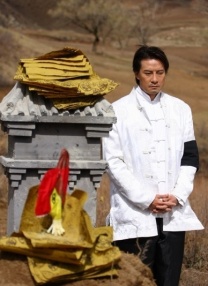格伦·克洛斯、莎拉·保罗森、泰亚娜·泰勒、金·卡戴珊、妮.《九个完美陌生人2》5.21开播_海外_ 消息 首页 新闻 视频 大片 影库 CCTV6 VIP影院 搜索 电影 星闻 独家 更多 专题 图片 视频 滚动 首页 新闻 大片 影库 CCTV6 VIP影院 客户端 电影网>新闻>明星资讯 妮可·基德曼主演！